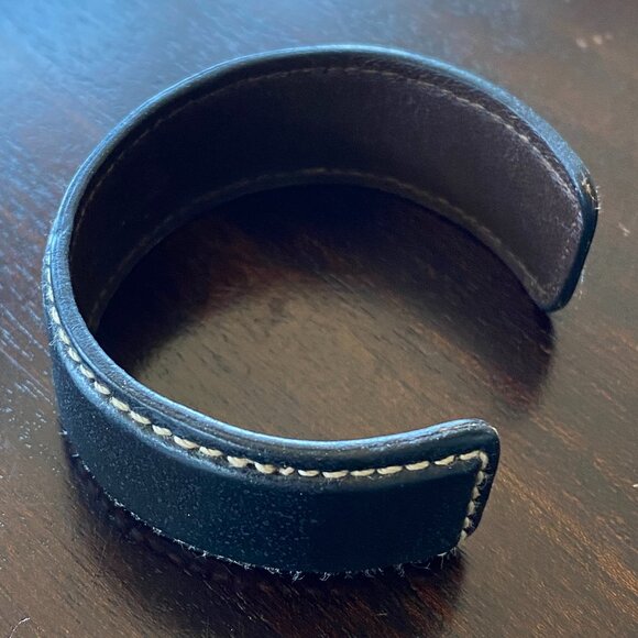 Coach Black Leather Cuff Bracelet Tan Contrast Stitching Made in Italy EUC - Picture 3 of 4